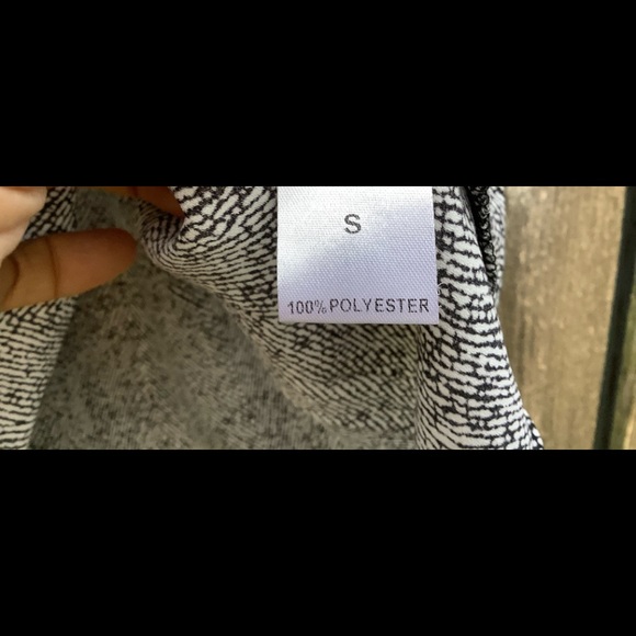 Shirley Lee. Tunic top - Picture 2 of 5